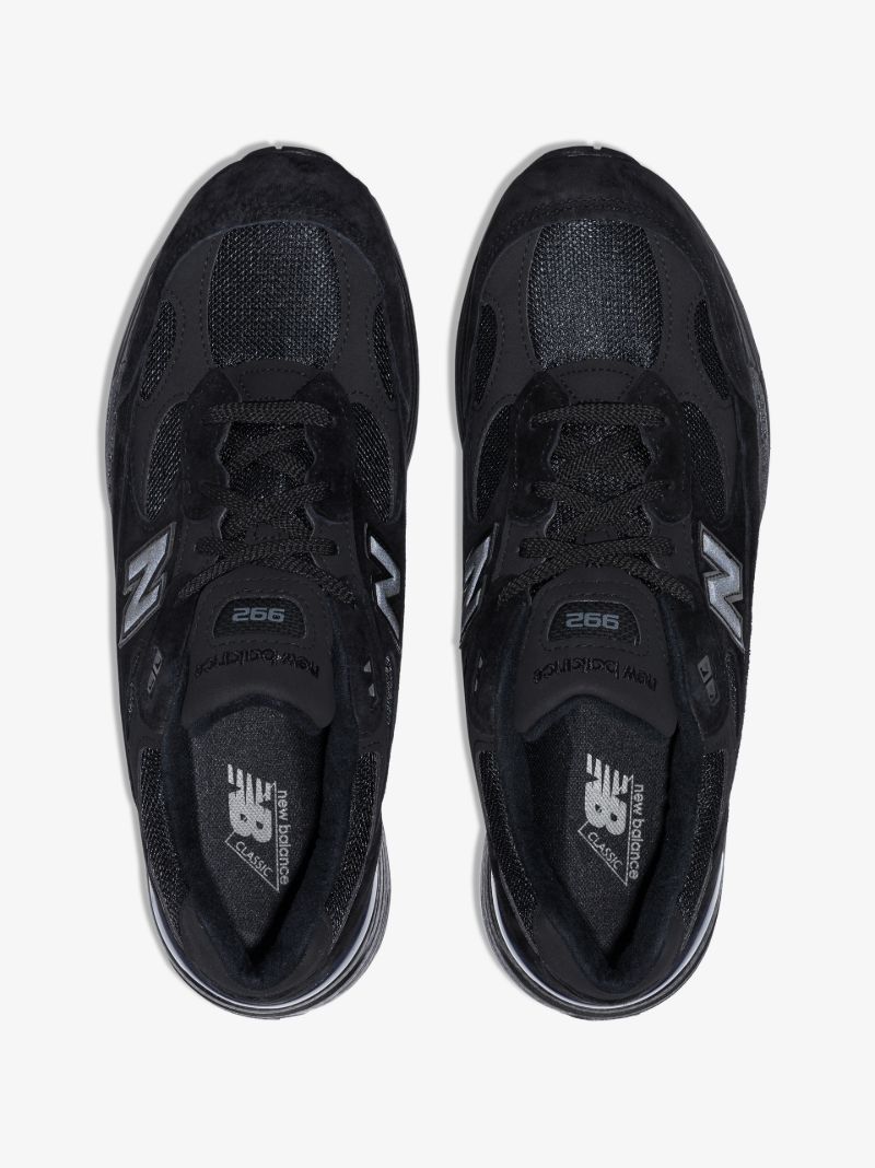 Black 992 Low Top Sneakers