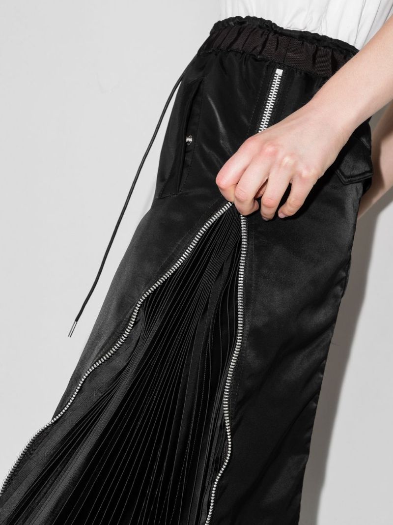 Zip Detail Pleated Skirt