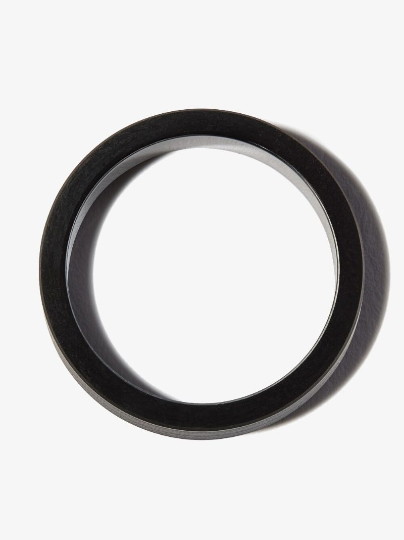 Black La 3g Ceramic Ribbon Ring