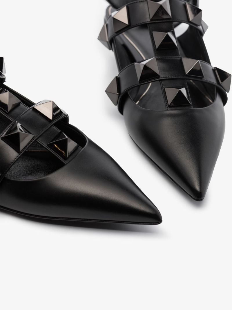 Black Roman Stud Leather Pumps