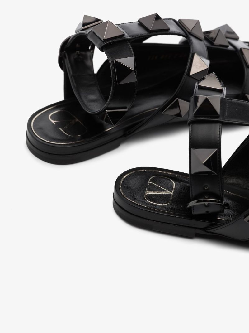 Black Roman Stud Leather Pumps