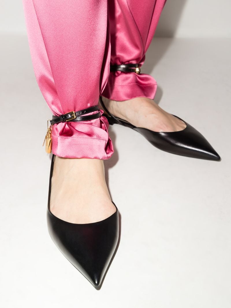 Black Padlock Leather Pumps