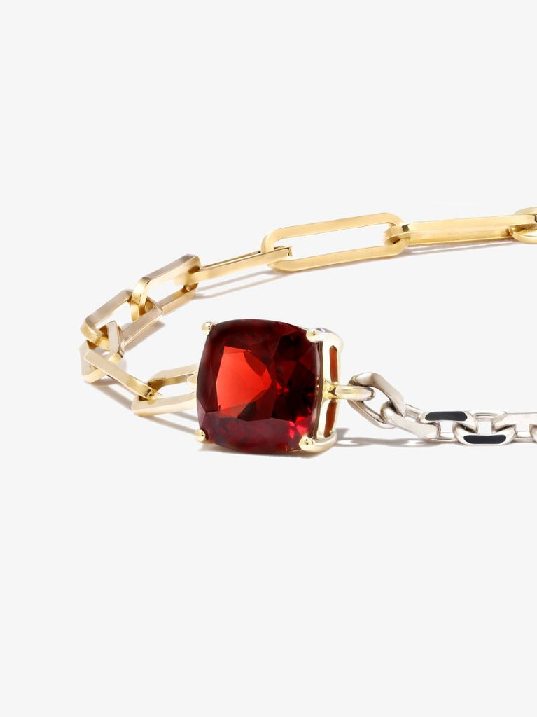 18k White and Yellow Gold Solitaire Garnet Bracelet