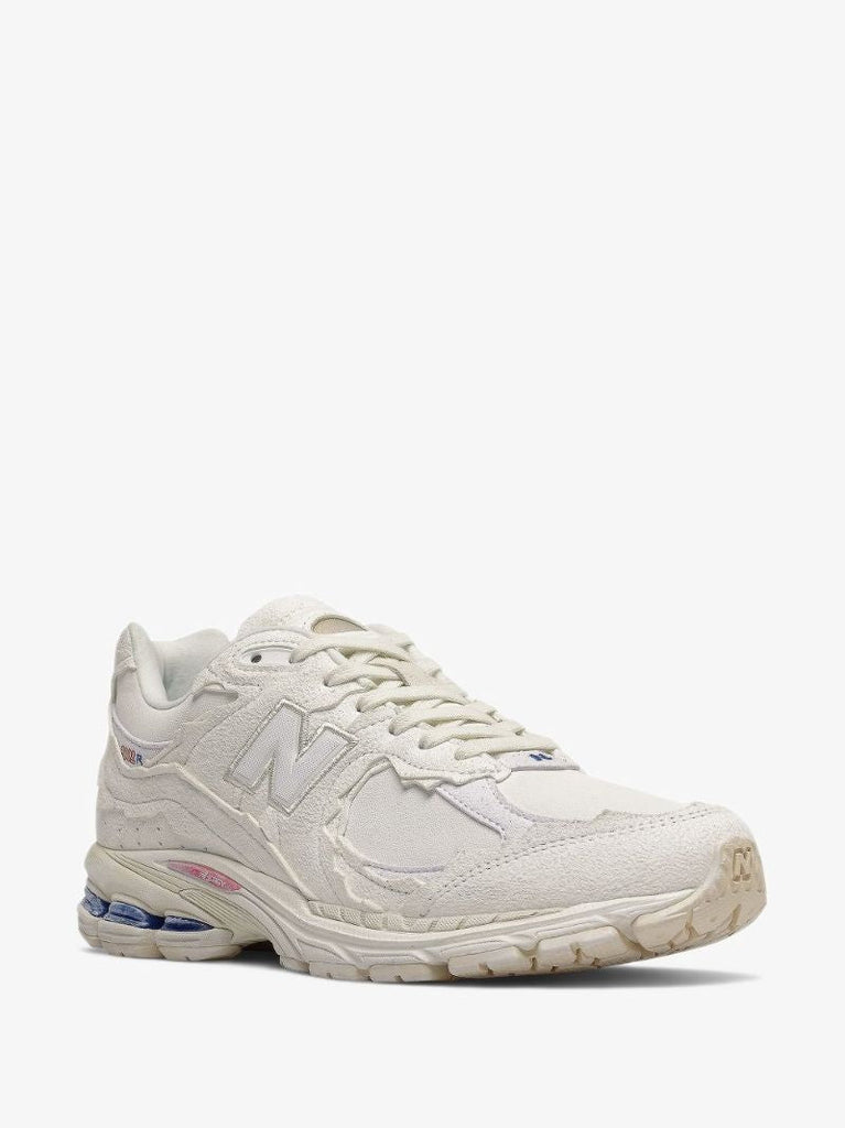 2002r Protection Pack Sneakers