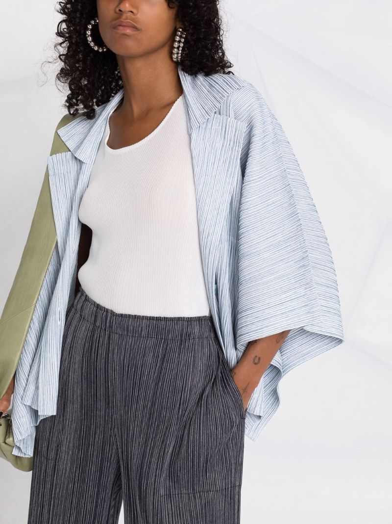 White Sleeveless Pleated Vest