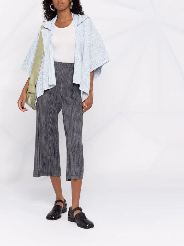 White Sleeveless Pleated Vest