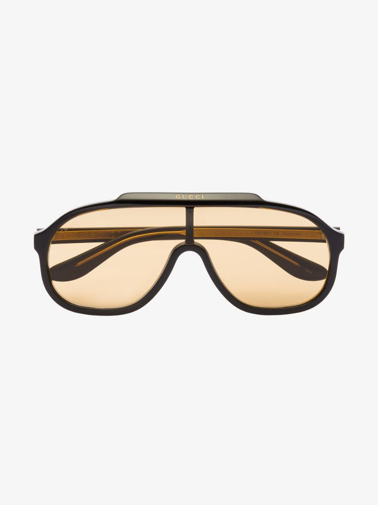 Black Pilot-style Sunglasses