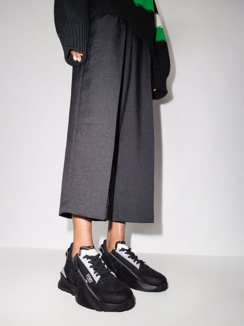 Black Flow Low Top Leather Sneakers