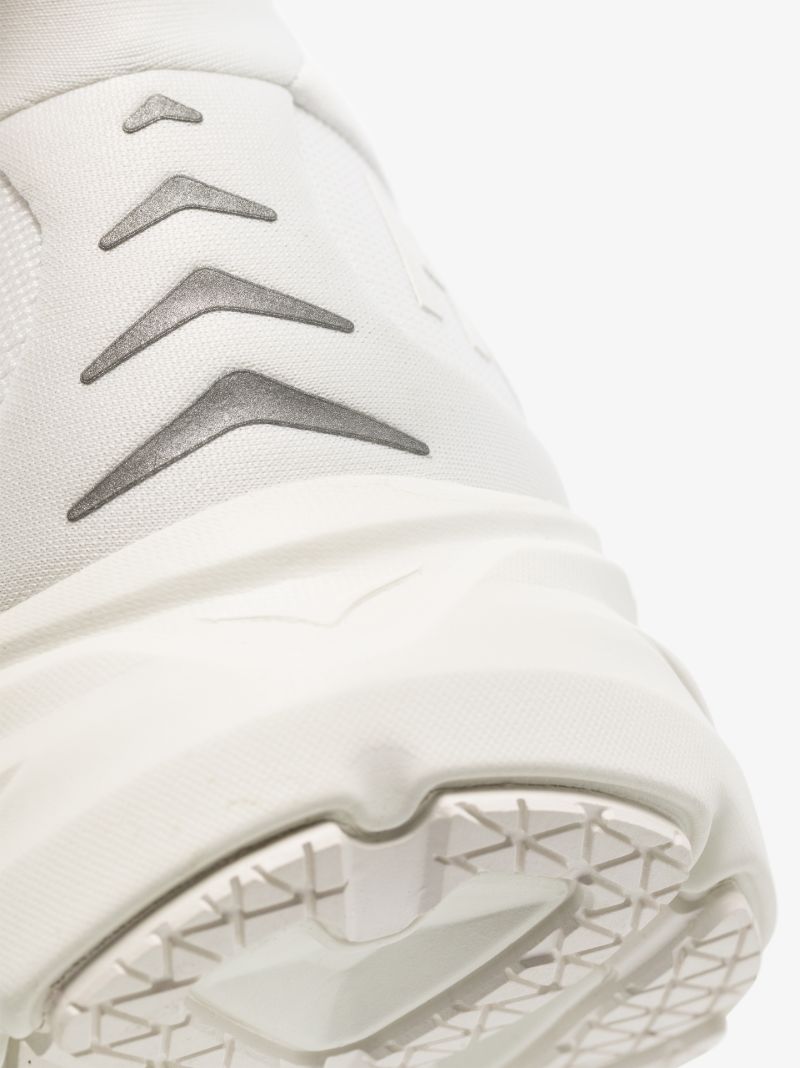 White Clifton 8 Sneakers