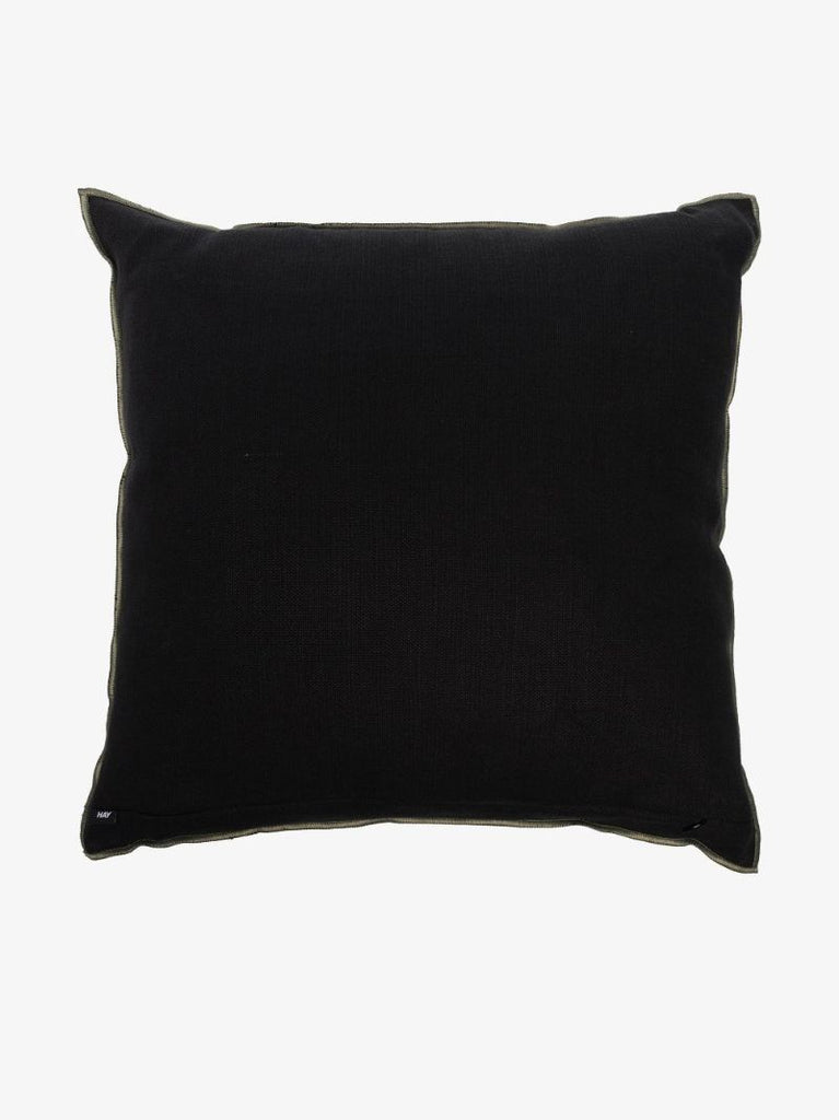 Outline Contrasting Trim Cushion