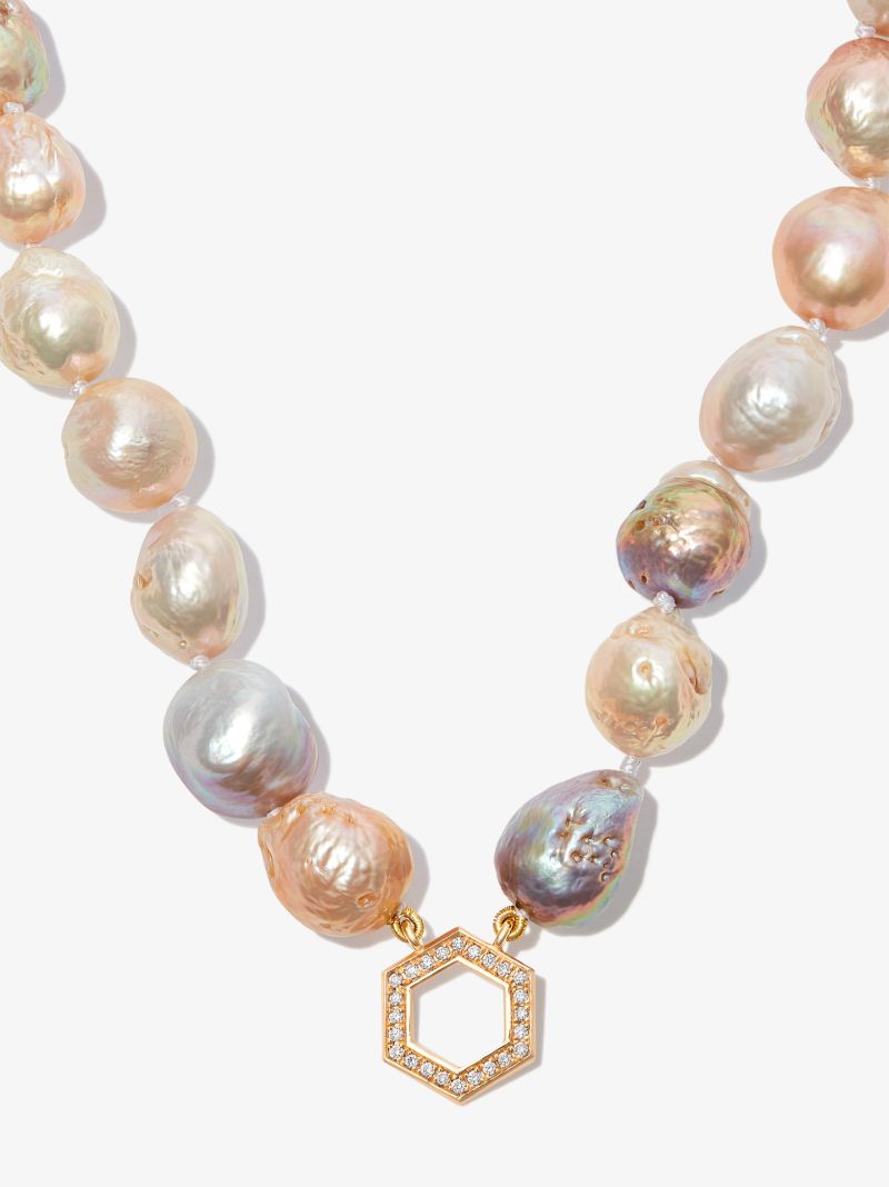 18k Yellow Gold Chubby Pearl Diamond Necklace