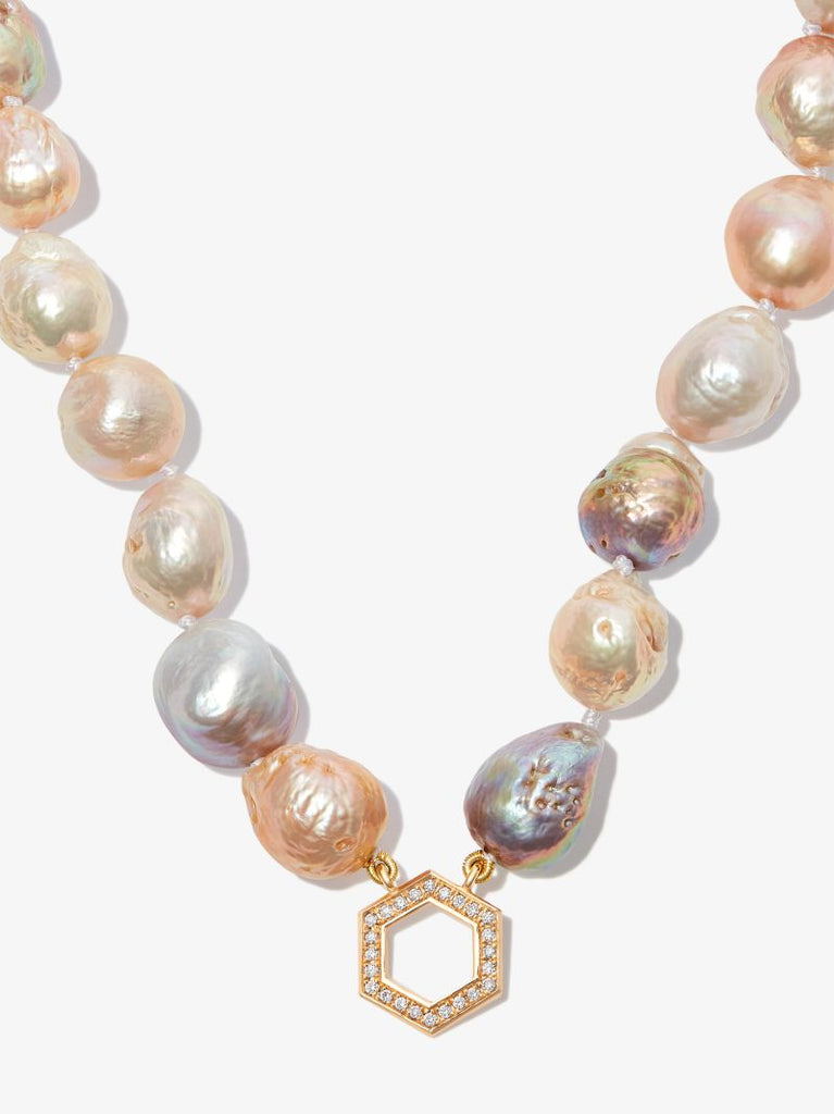18k Yellow Gold Chubby Pearl Diamond Necklace