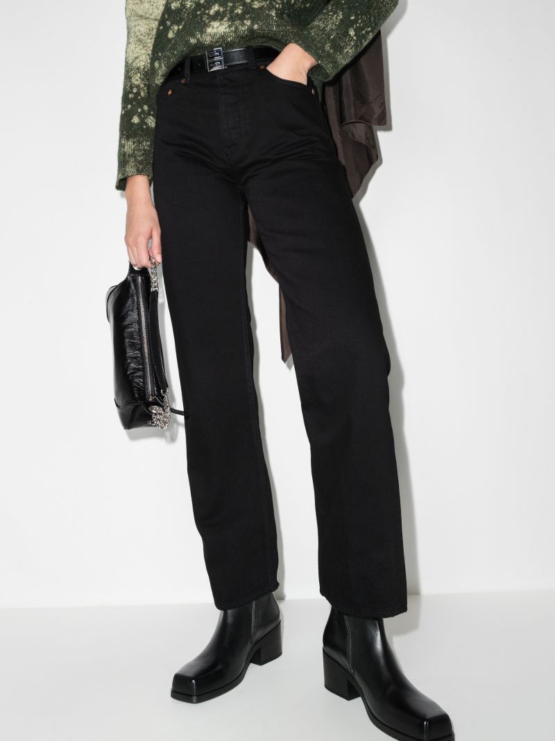 Linear Cut Straight Leg Jeans