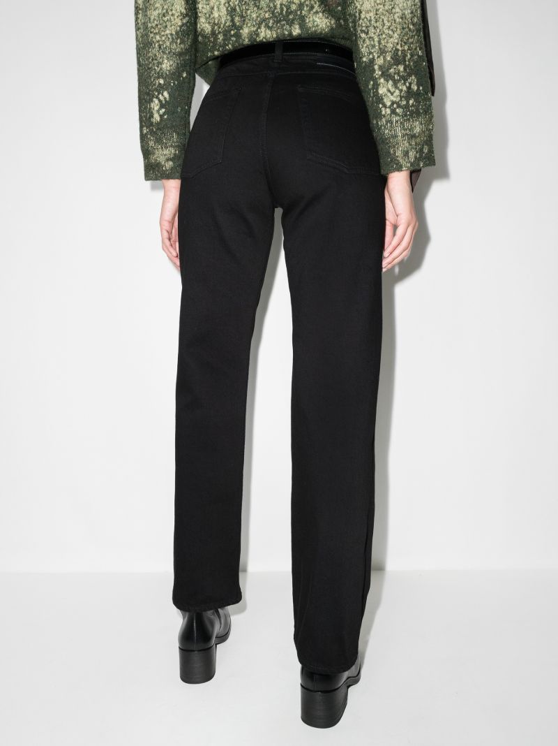 Linear Cut Straight Leg Jeans