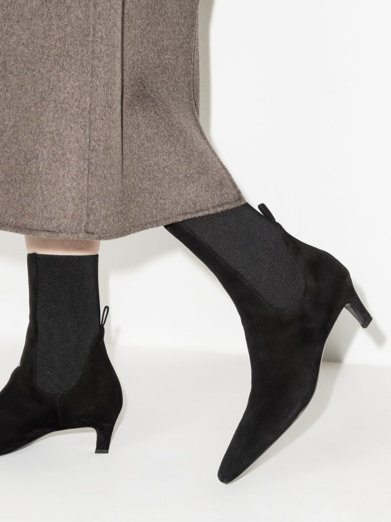 Black 60 Suede Chelsea Boots