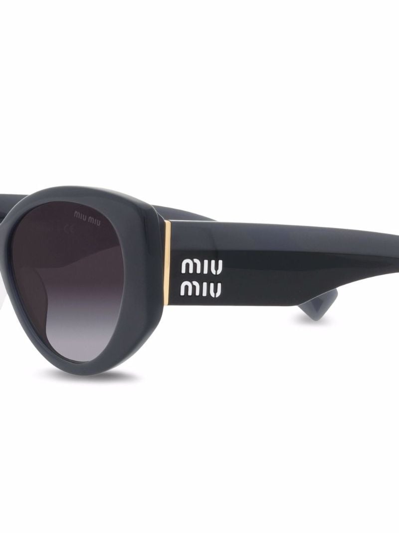 Grey Cat Eye Sunglasses