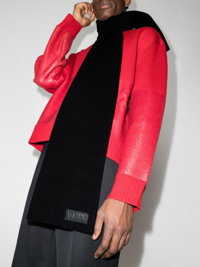 Black Vltn Tag Wool Scarf