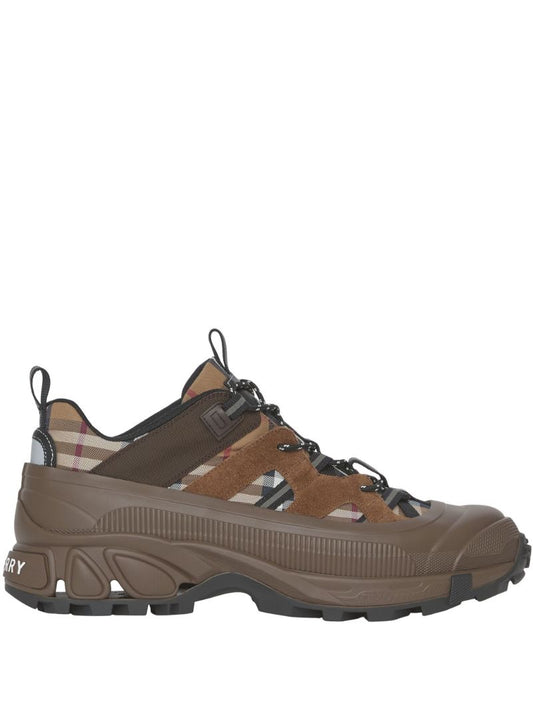 Brown Arthur Low-top Canvas Sneakers
