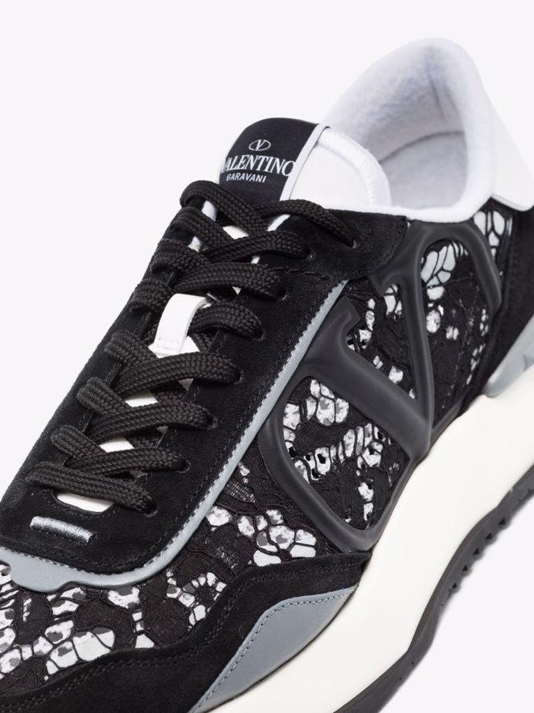Black Lacerunner Low Top Sneakers