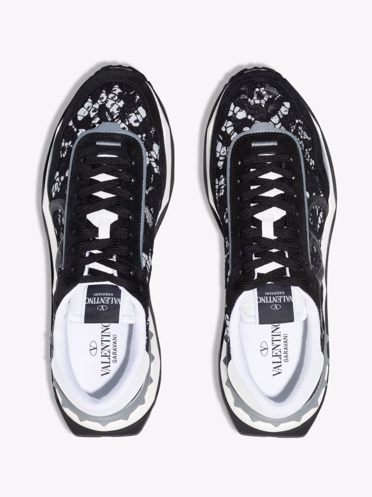 Black Lacerunner Low Top Sneakers