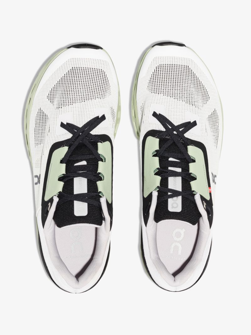 Cloudstratus Low-top Sneakers