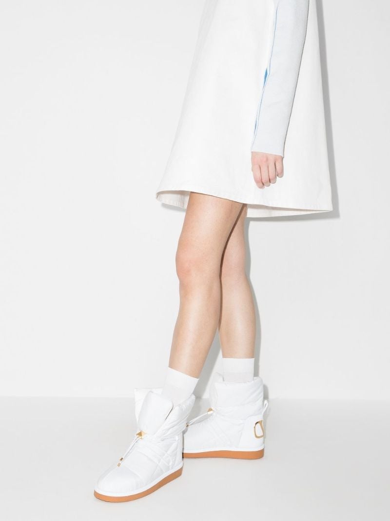 White Vlogo Signature Padded Snow Boots