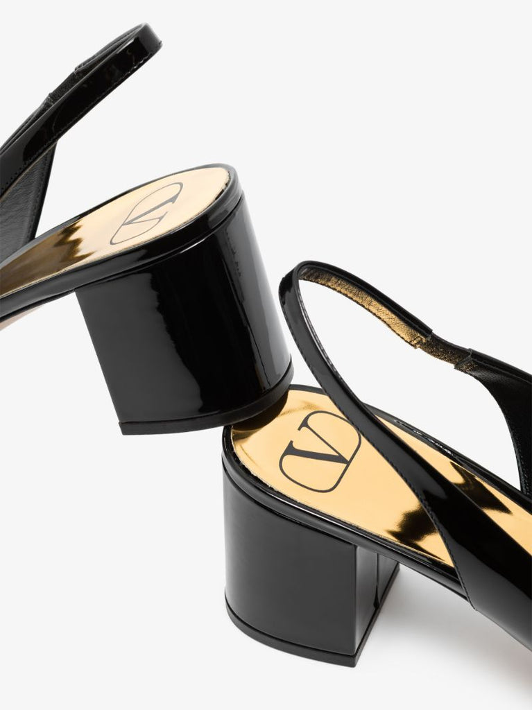 Black One Stud 60 Slingback Patent Leather Pumps