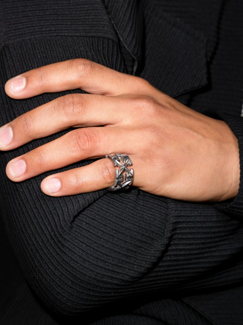 Silver Tone Classic Arrows Ring