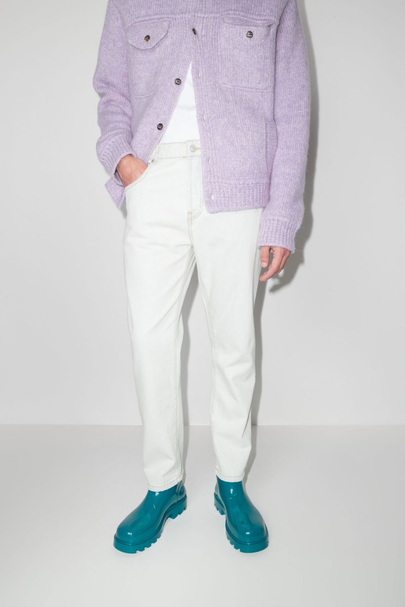 Mid-rise Tapered Jeans