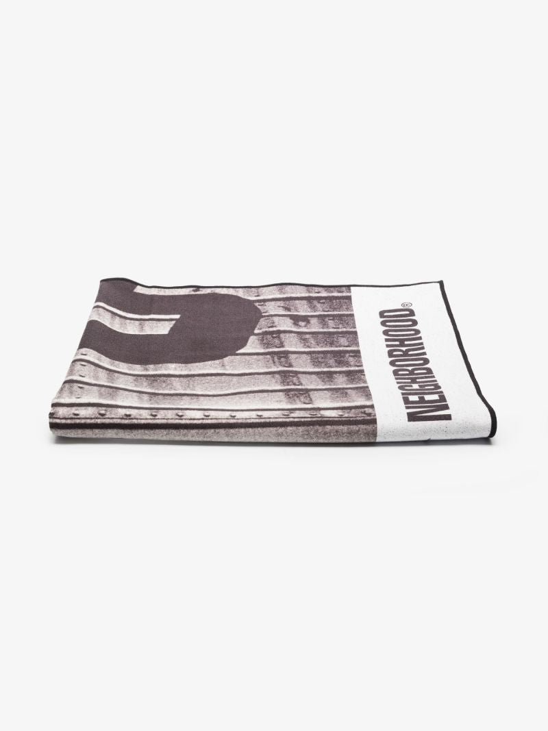 X Nomadix Black Car Print Towel