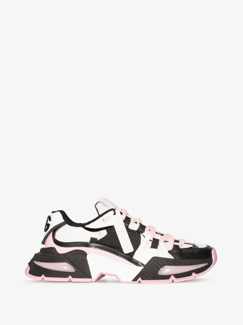 Black Airmaster Low Top Sneakers
