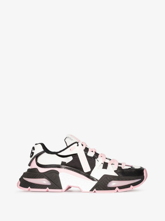 Black Airmaster Low Top Sneakers