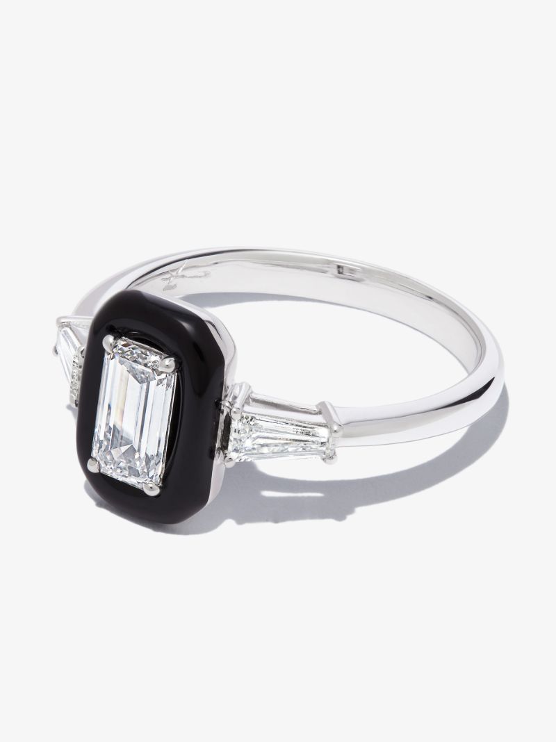 18k White Gold Oui Diamond Ring