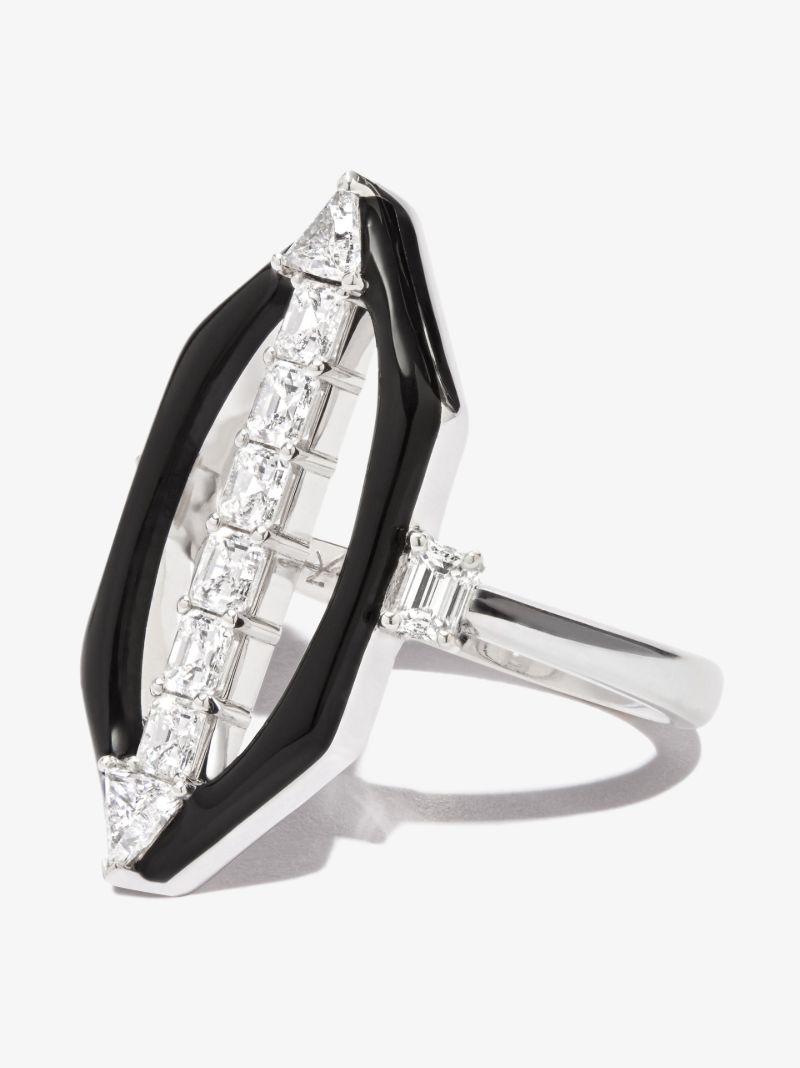 18k White Gold Oui Diamond Ring