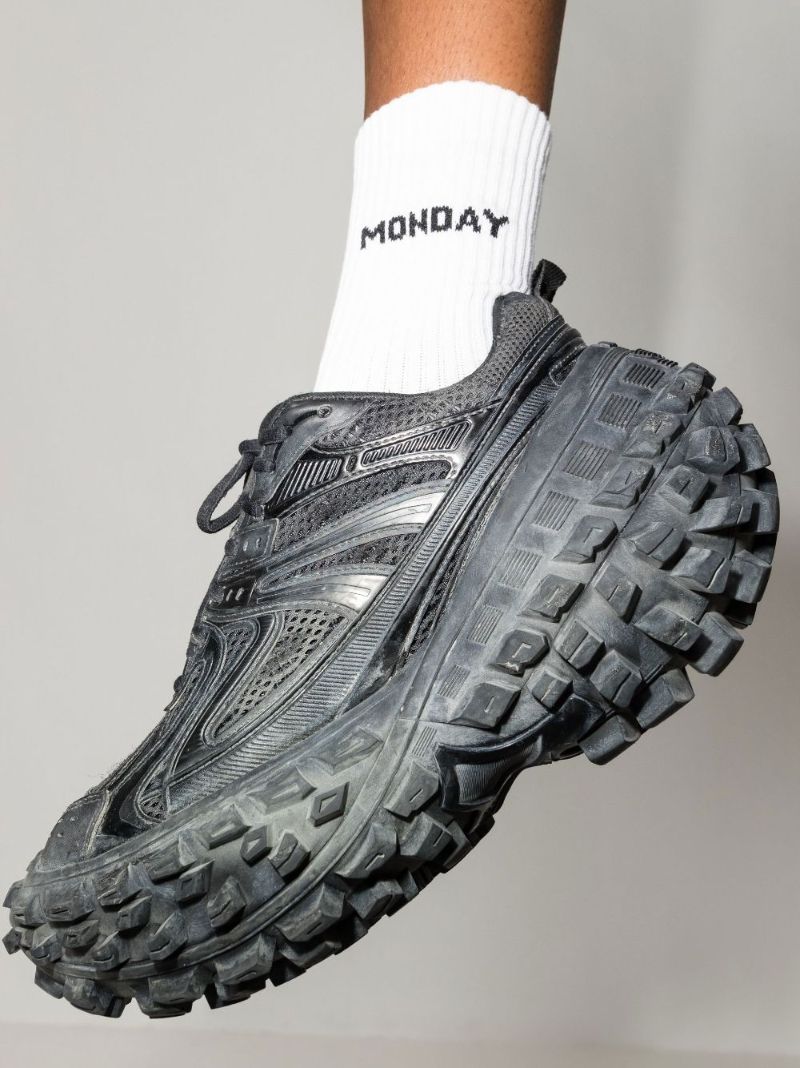 Black Bouncer Low-top Platform Sneakers