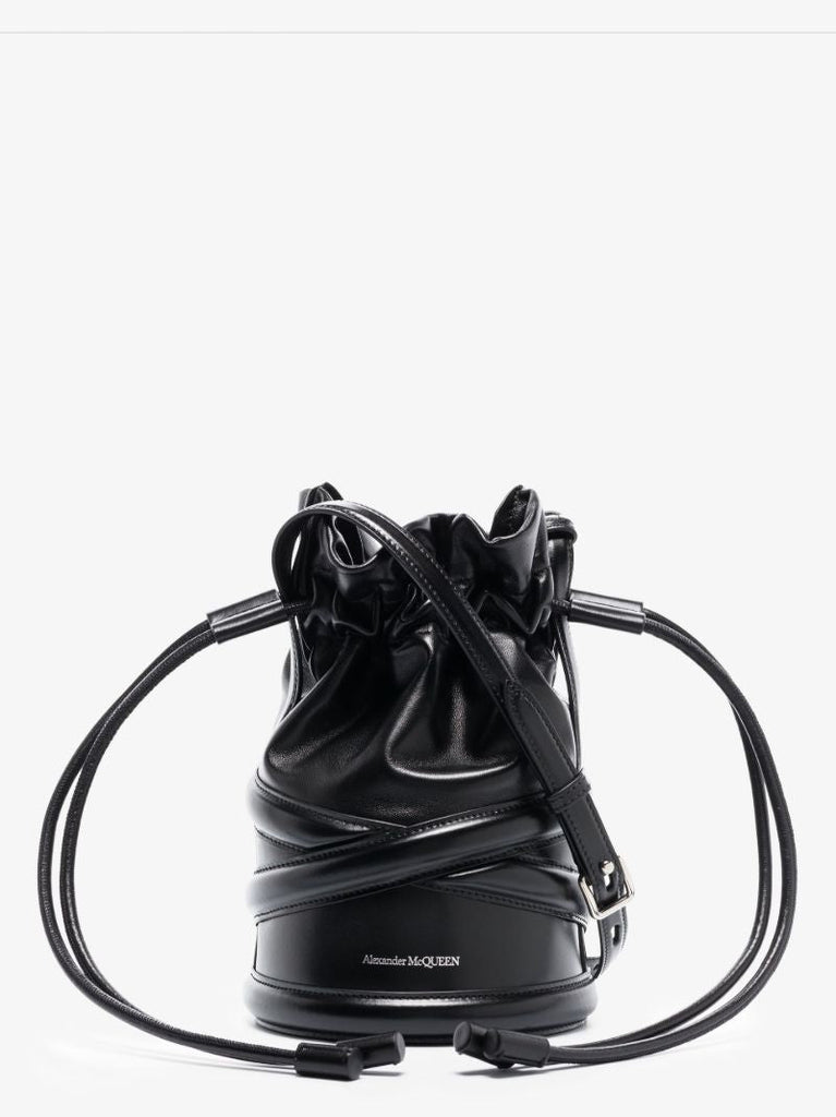 Black the Curve Leather Bucket Bag