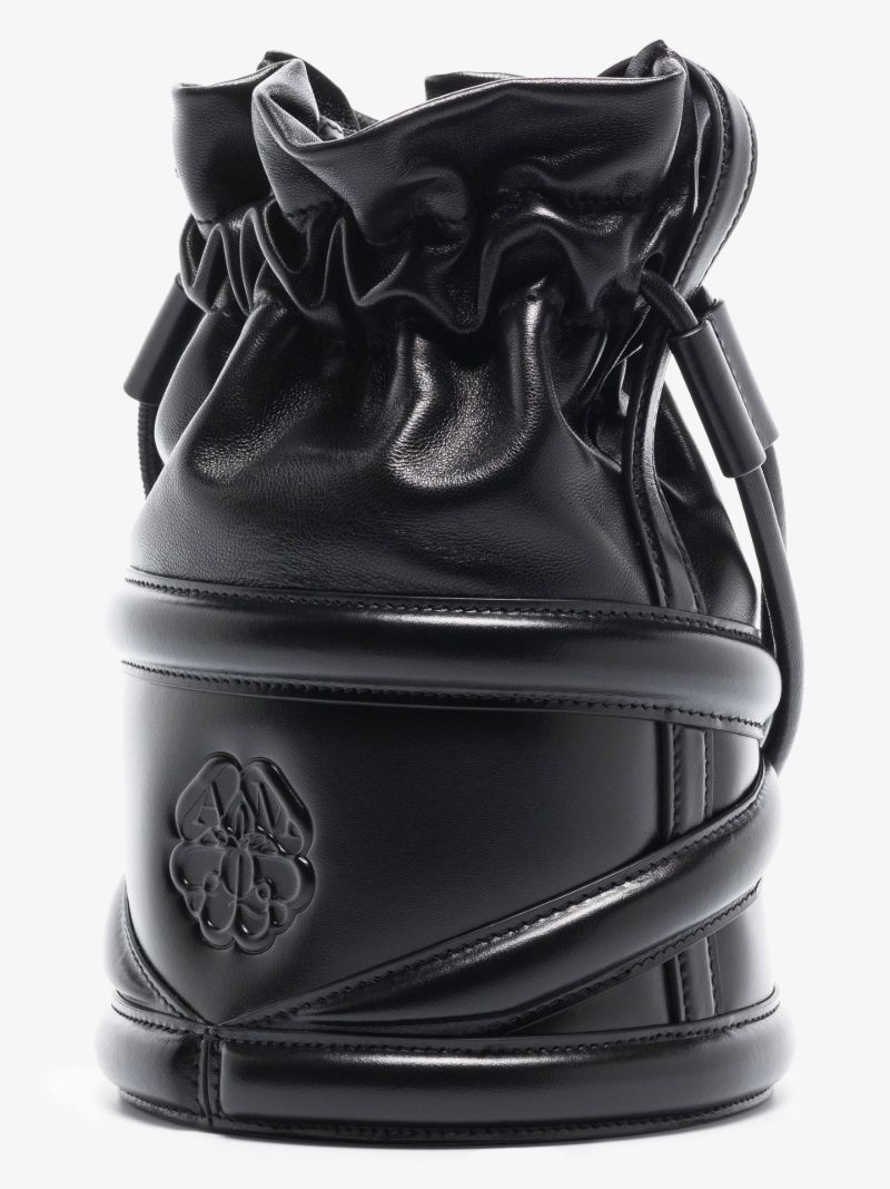 Black the Curve Leather Bucket Bag