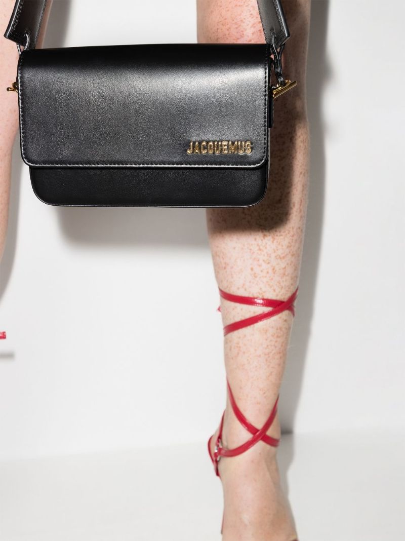 Le Carinu Leather Shoulder Bag