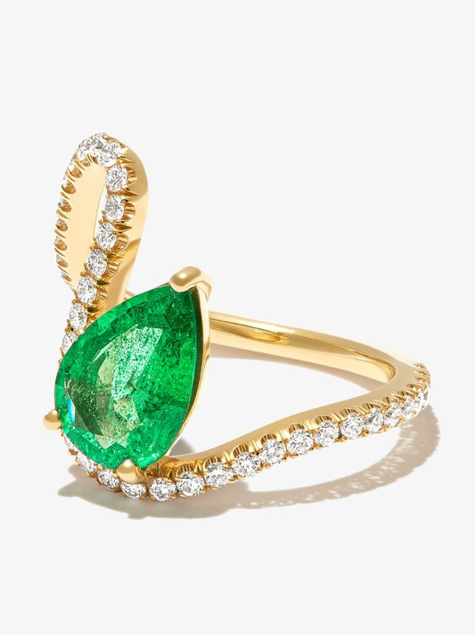 18k Yellow Gold Trace Emerald Diamond Ring