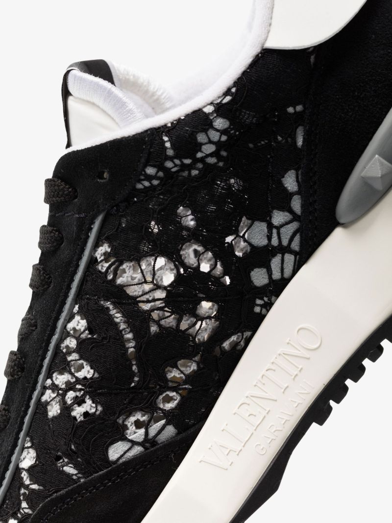 Black Lacerunner Low Top Sneakers