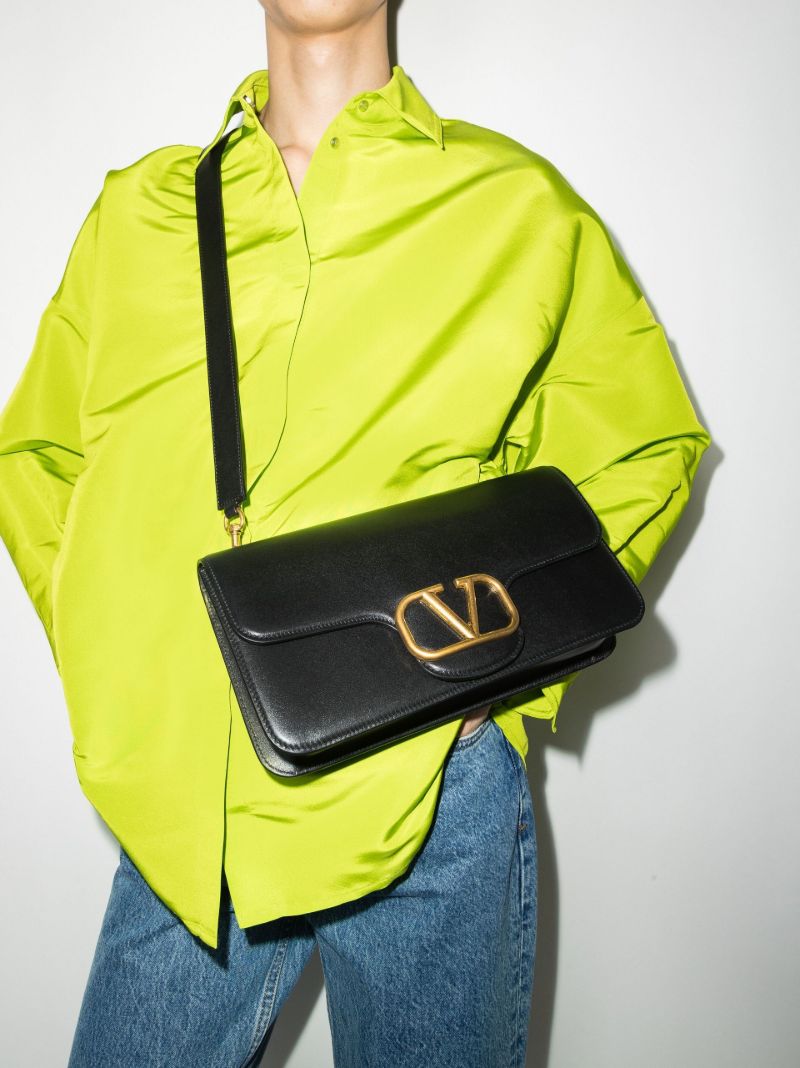 Black Vlogo Signature Leather Messenger Bag