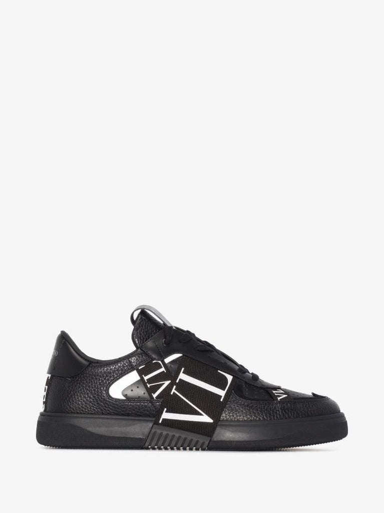 Black Vl7n Low Top Leather Sneakers