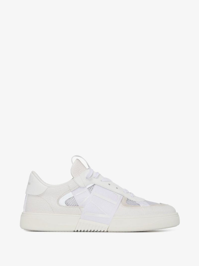 White Vl7n Low Top Leather Sneakers