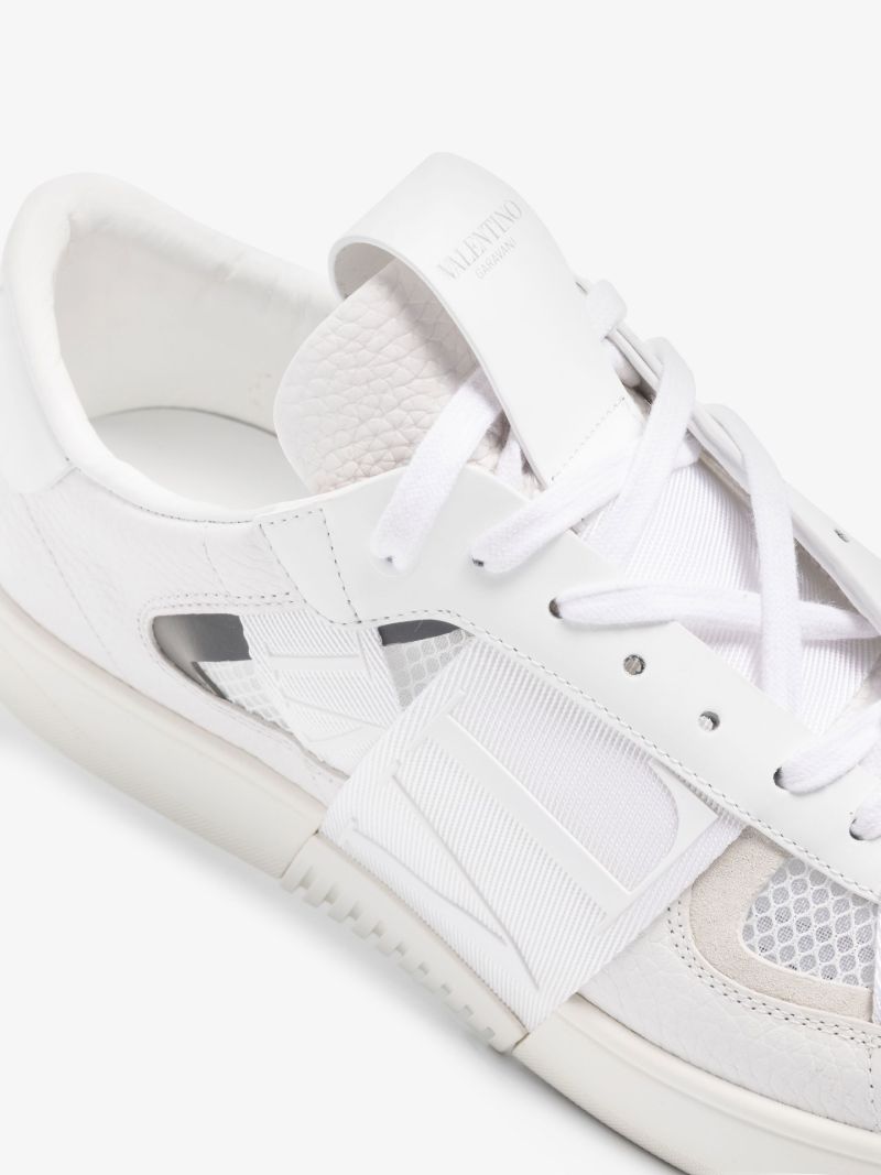 White Vl7n Low Top Leather Sneakers