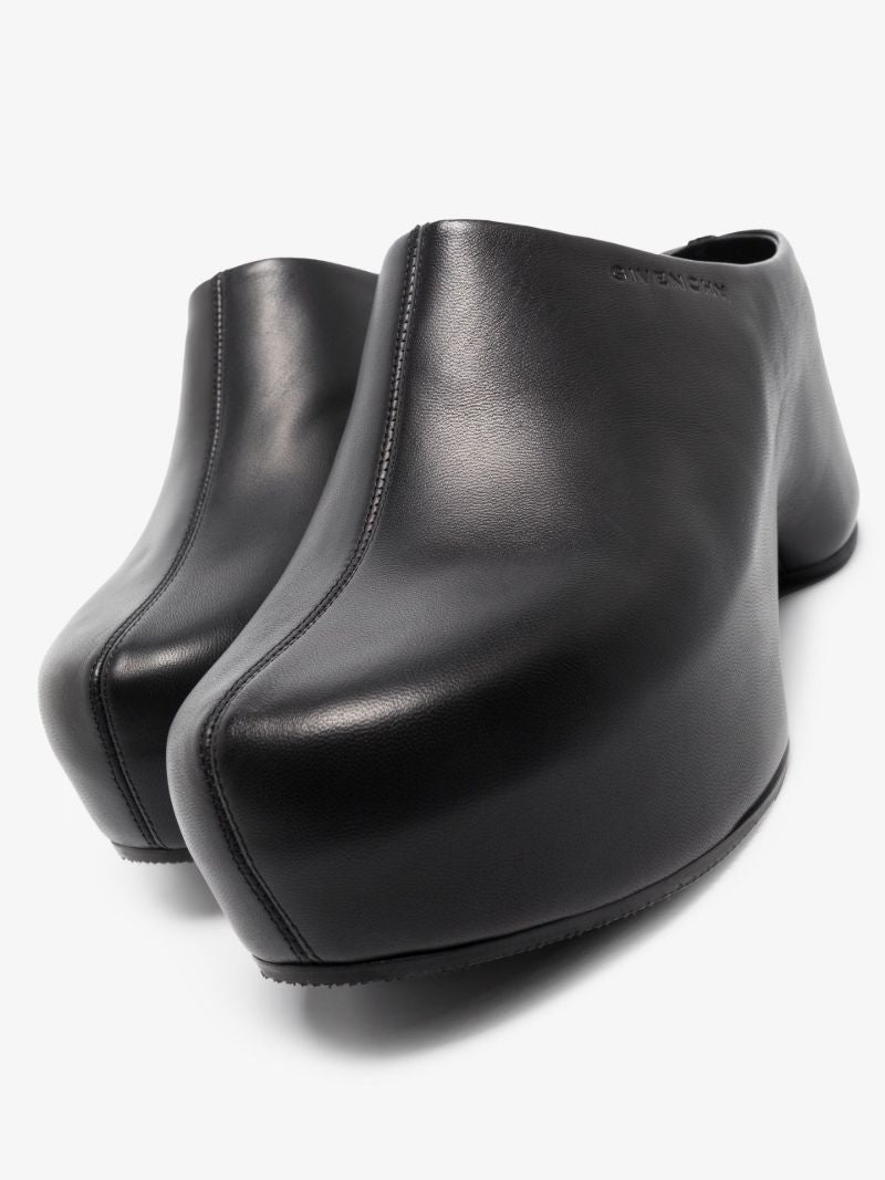 Black G 85 Platform Leather Clogs