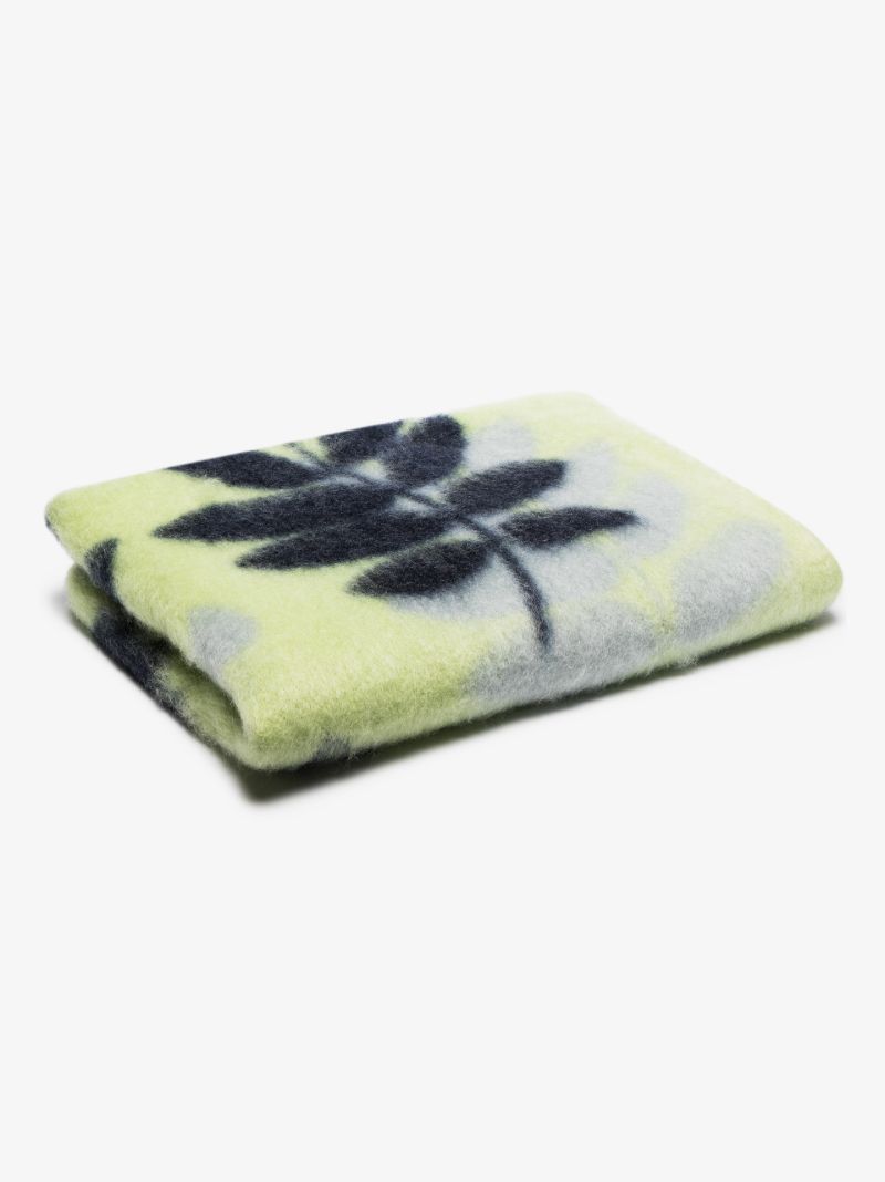 Green Leaf Intarsia Blanket