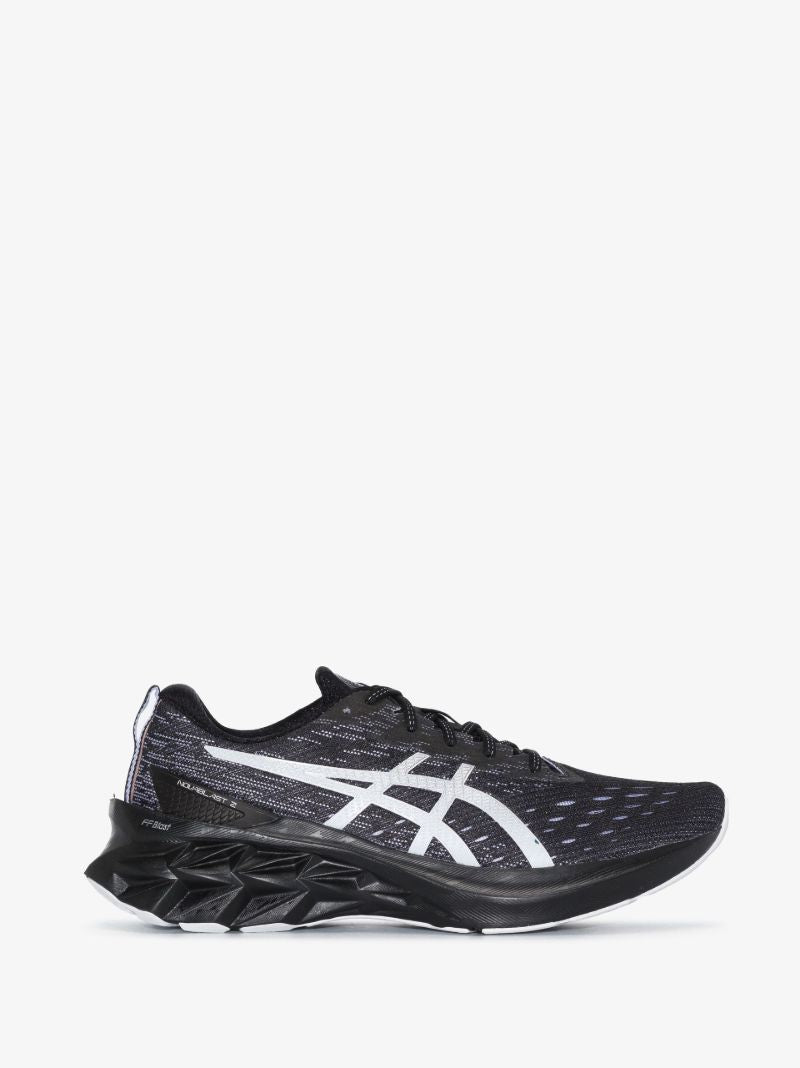 Black Run Novablast 2 Sneakers