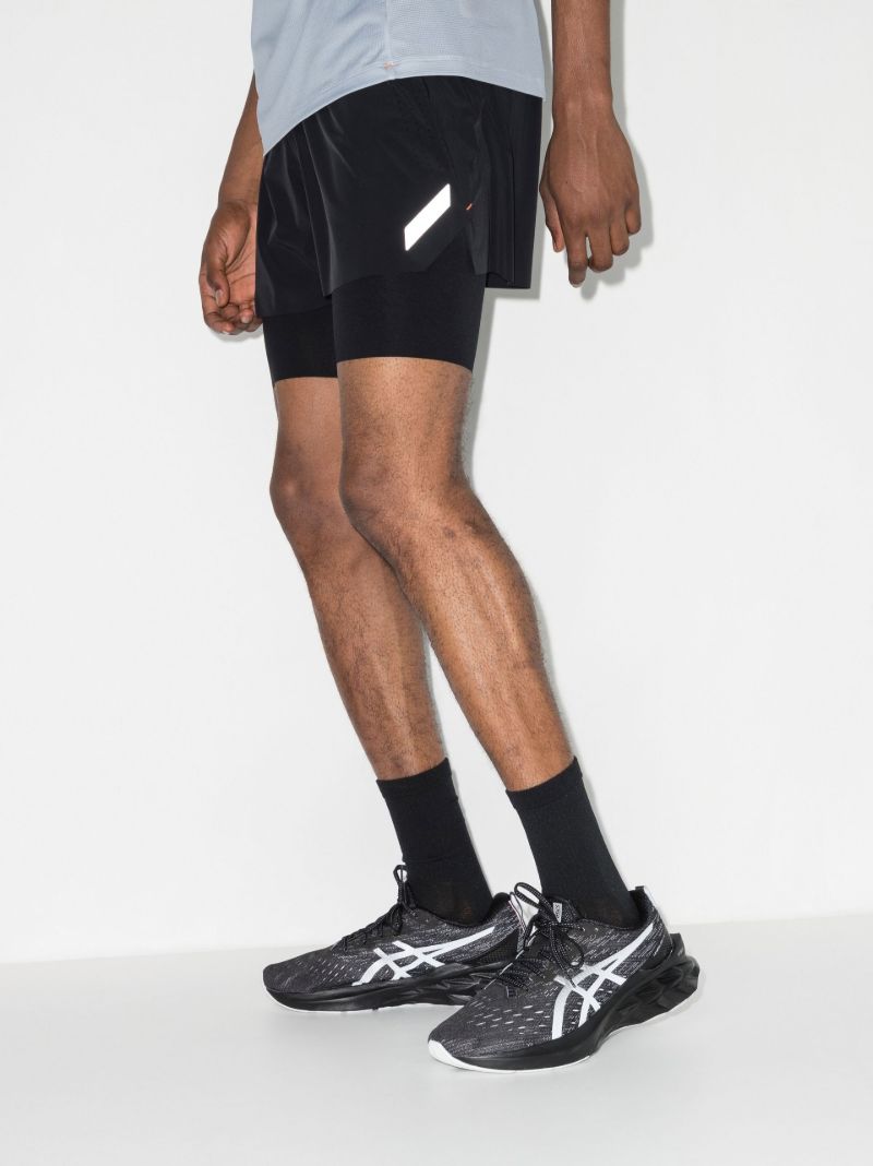Black Run Novablast 2 Sneakers
