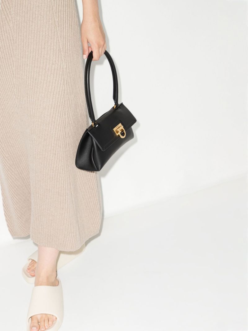 Black Trifolio Swing Leather Shoulder Bag