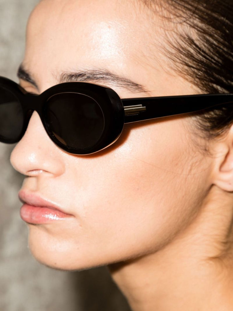 Black Le 01 Cat Eye Sunglasses